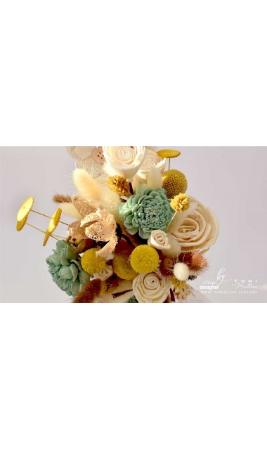 Lumanare botez scurta stalp decorata cu flori uscate si eticheta personalizata 7